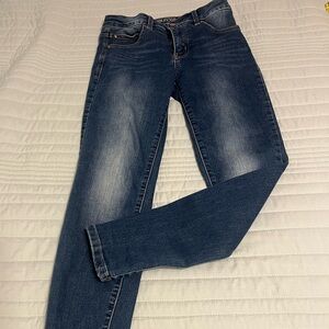 Maurices Dark Blue Ever flex, high-rise Skinny Jeans size 6